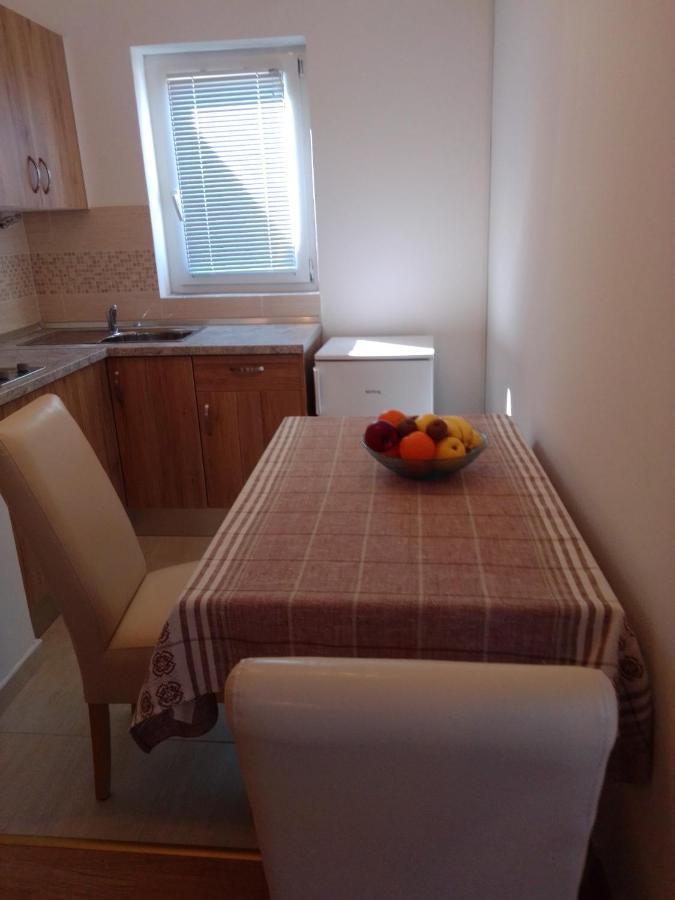 Apartment Zlatko Jezera